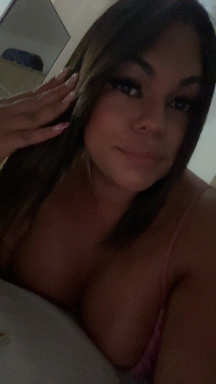 Sofía chica Trans caliente muy implicada