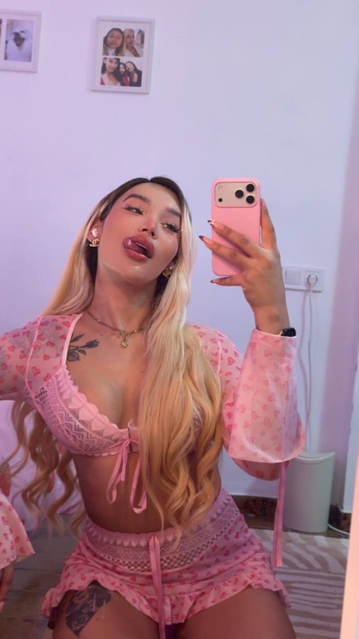 Muñequita con cara de niña y cuerpo de tentación