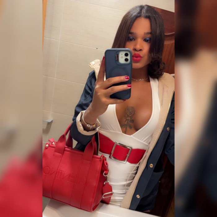 Andressa trans Pollon brasileña en OVIEDO