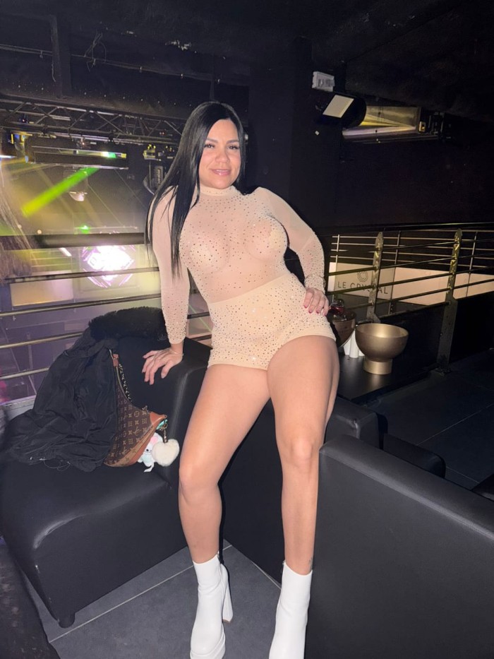 KATA VENEZOLANA FIESTERA Y DIVERTIDA CON SITIO