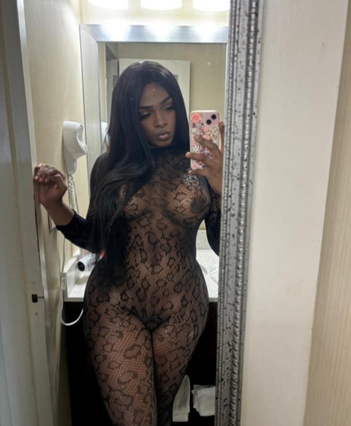 TRANSEXUAL SÚPERTODA 20CM ACTIVA Y PASIVA FESTEIRA *_*EL VALLADOLID CAPITAL