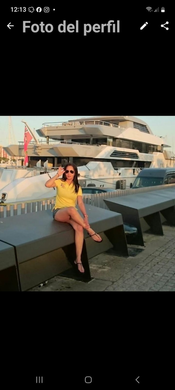 GUAPA CANARIA DE BONITO CUERPO BARBIE.EN JACA.