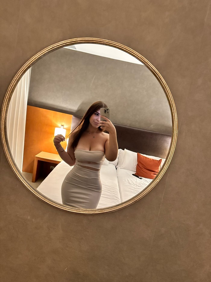 EN IBIZA COLOMBIANA ARDIENTE SEXO RICO