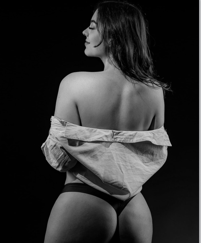 EN IBIZA COLOMBIANA ARDIENTE SEXO RICO