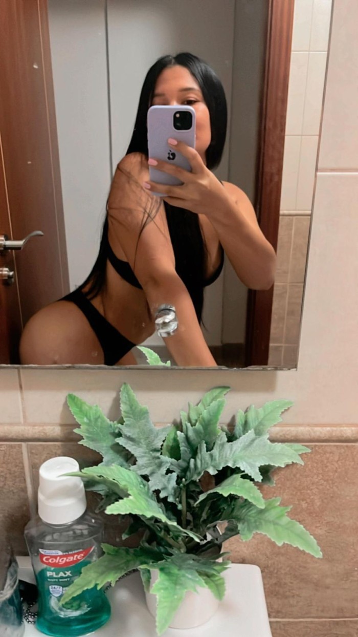 LATINA EN SAN ISIDRO TENERIFE! 24H