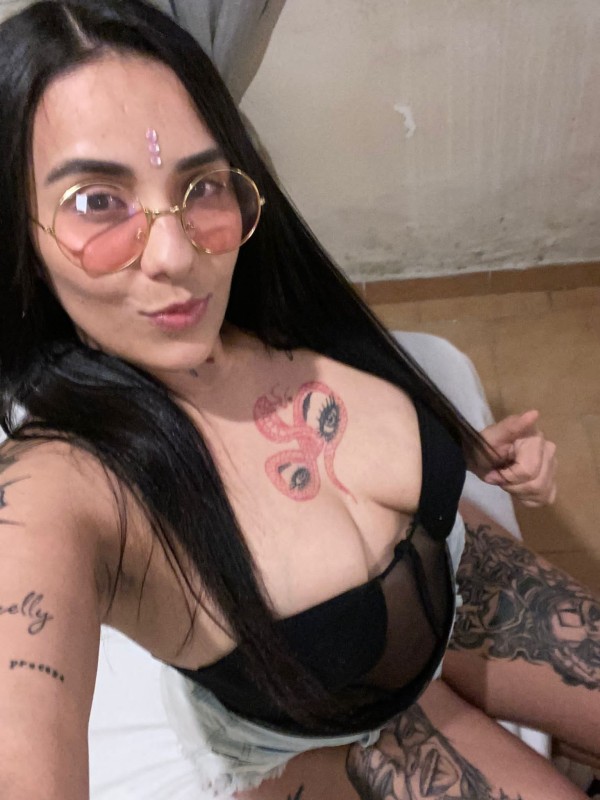 APASIONADA DESEOSA DE SEXO ARDIENTE SENSUAL
