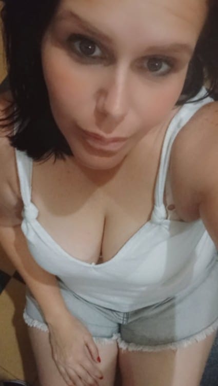 NOVEDAD LUNA! FIESTERA IMPLICADA JUGUETONA EN OURENSE