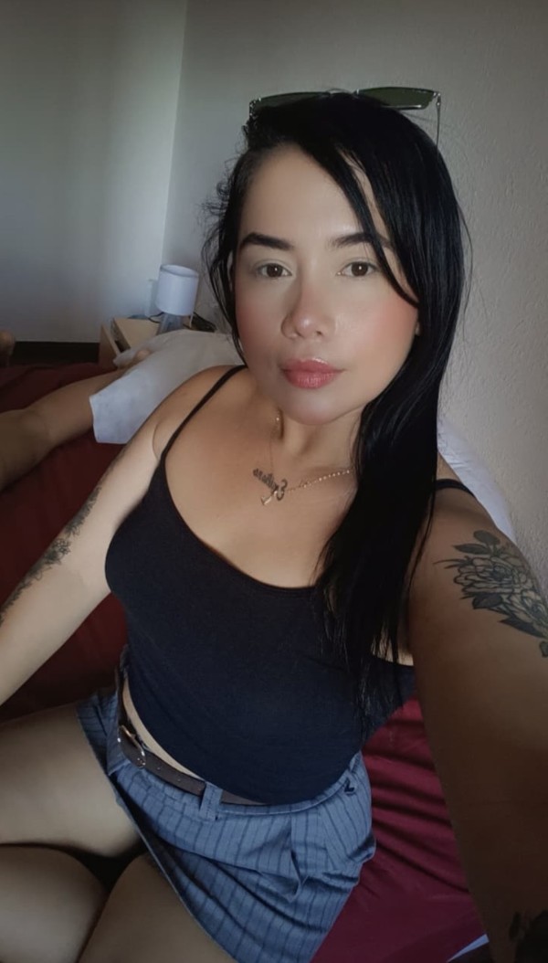 Jovencita súper cariñosa e implicada NOVEDAD EN LA LATINA