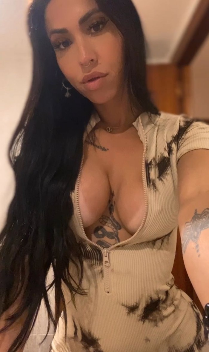 CHICA TRANS ARDIENTE SENSUAL EXQUISITA ACTIVA Y PASIVA PARA COMPLACERTE