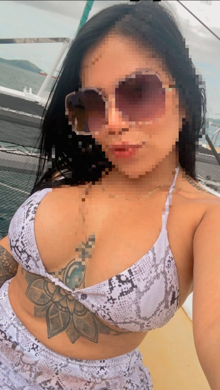 Con una vagina muy caliente y jugosa
