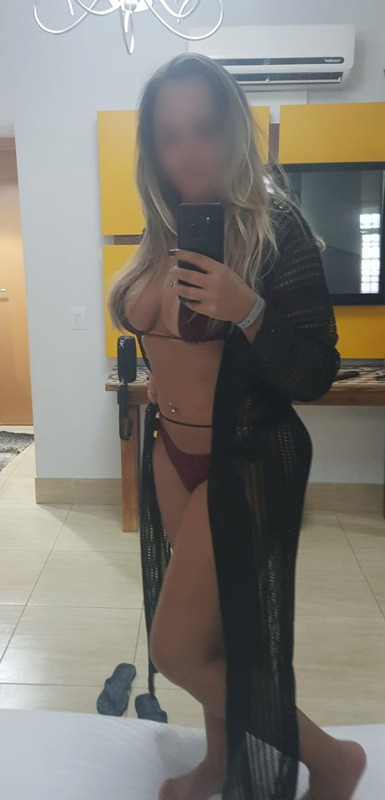 Rubia Morbosa Caliente