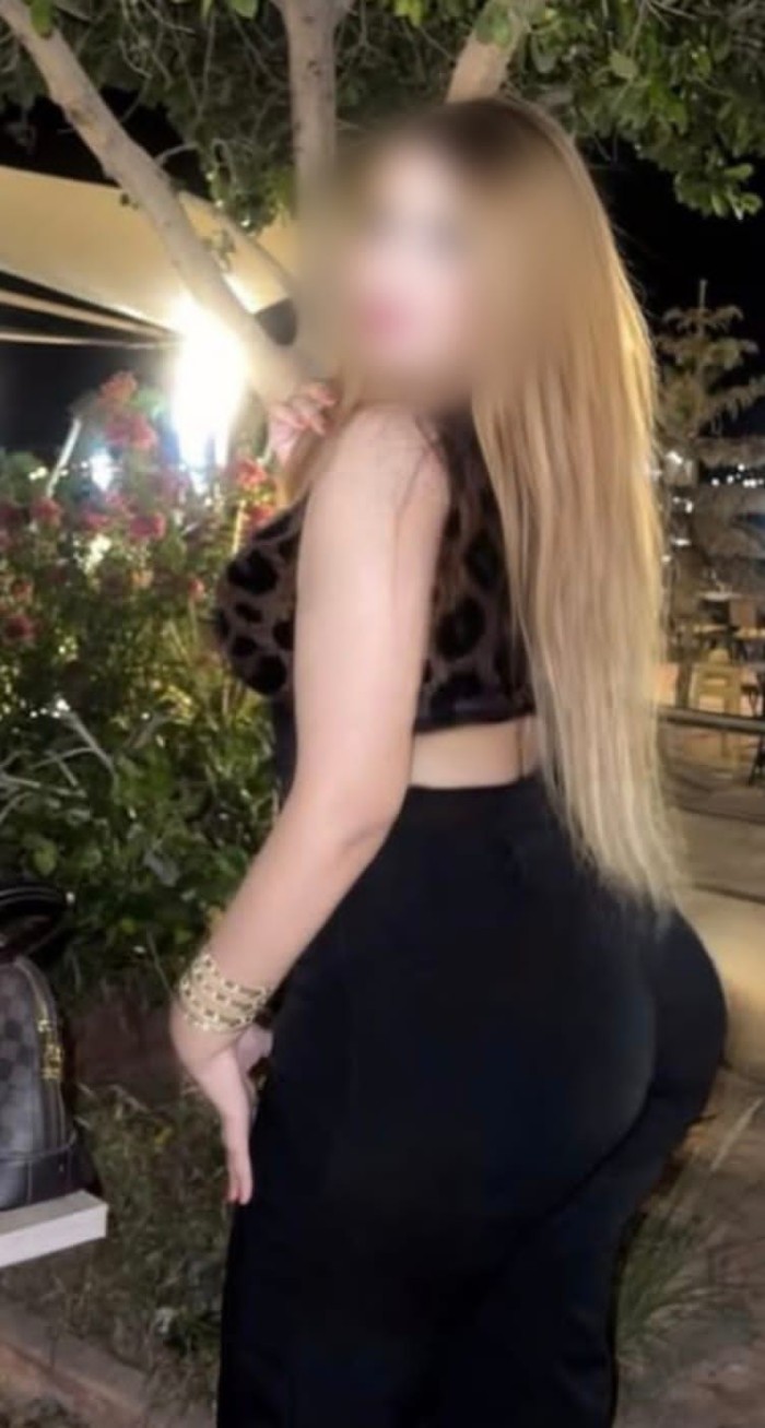 Camila sensual y caliente
