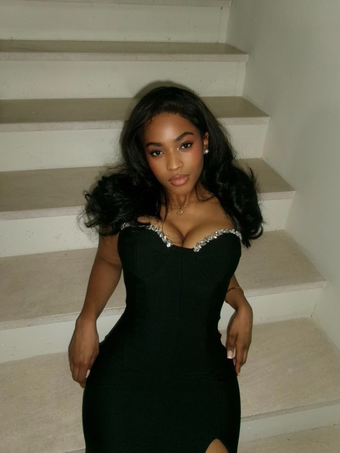 SCORT HERMOSA SEXY LATINA