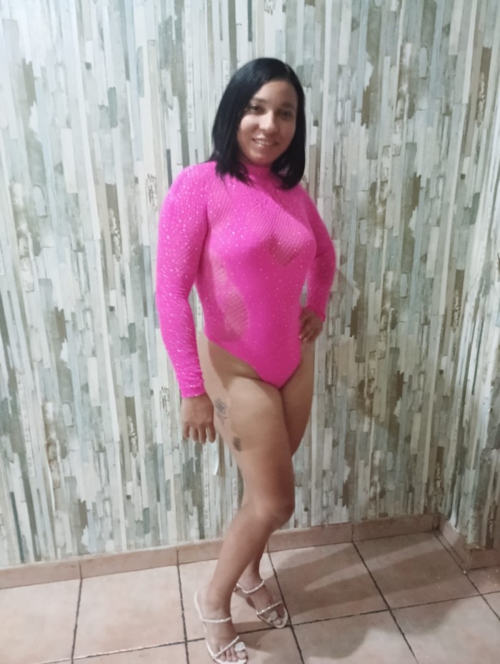 Preciosa colombiana. Trato insuperable