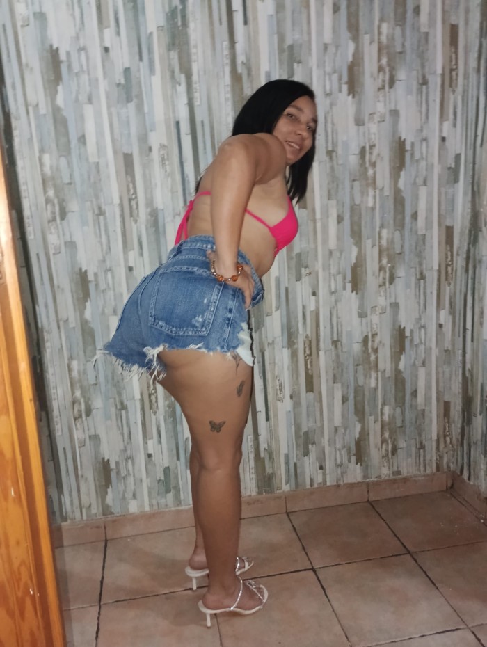 Preciosa colombiana. Trato insuperable