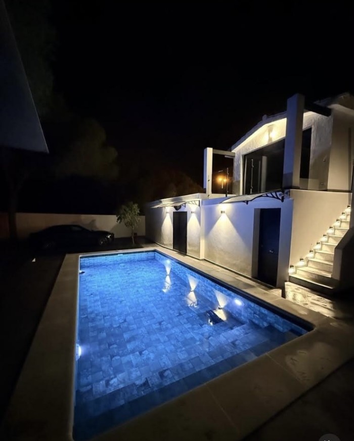 Tu escapada perfecta de verano: relax, piscina, cócteles en MARBELLA