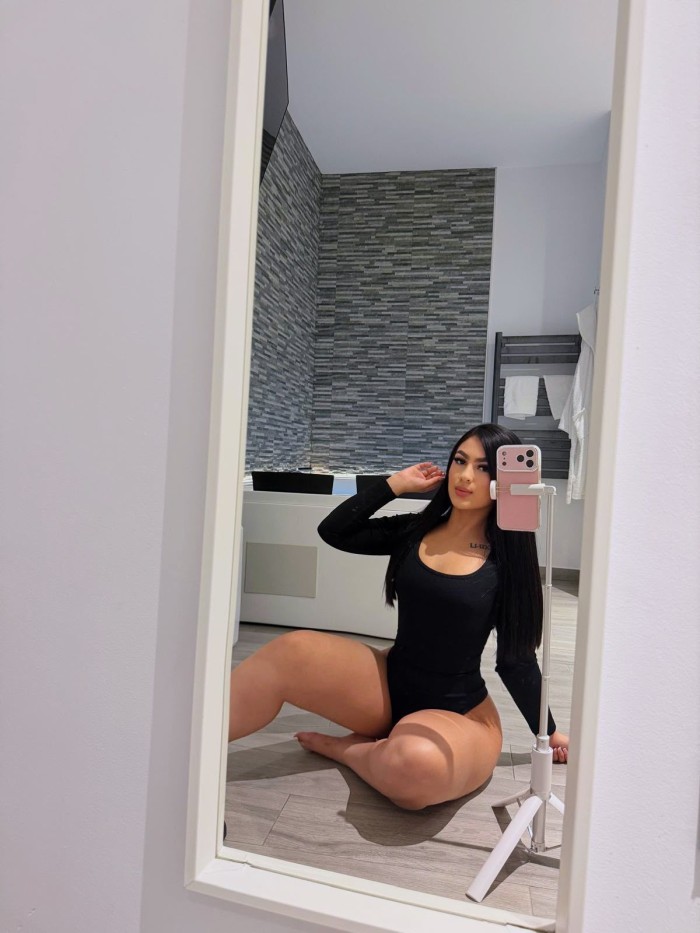 SOY SAMANTHA, COLOMBIANA RESERVADA Y HERMOSA