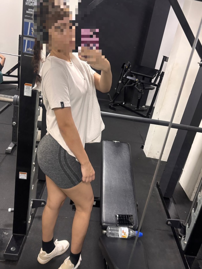 IMPLICADA LUJURIOSA ARDIENTE ANSIOSA DE PLACER