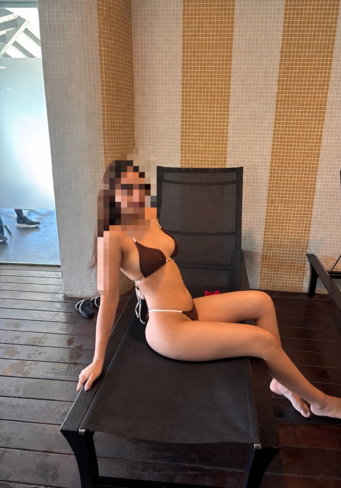 IMPLICADA LUJURIOSA ARDIENTE ANSIOSA DE PLACER