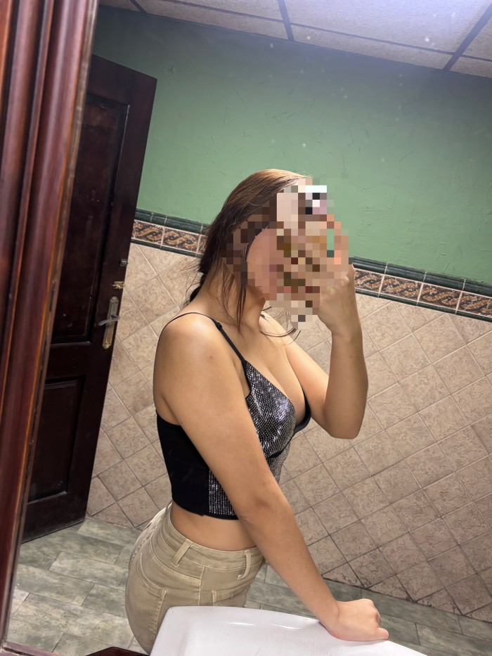 IMPLICADA LUJURIOSA ARDIENTE ANSIOSA DE PLACER