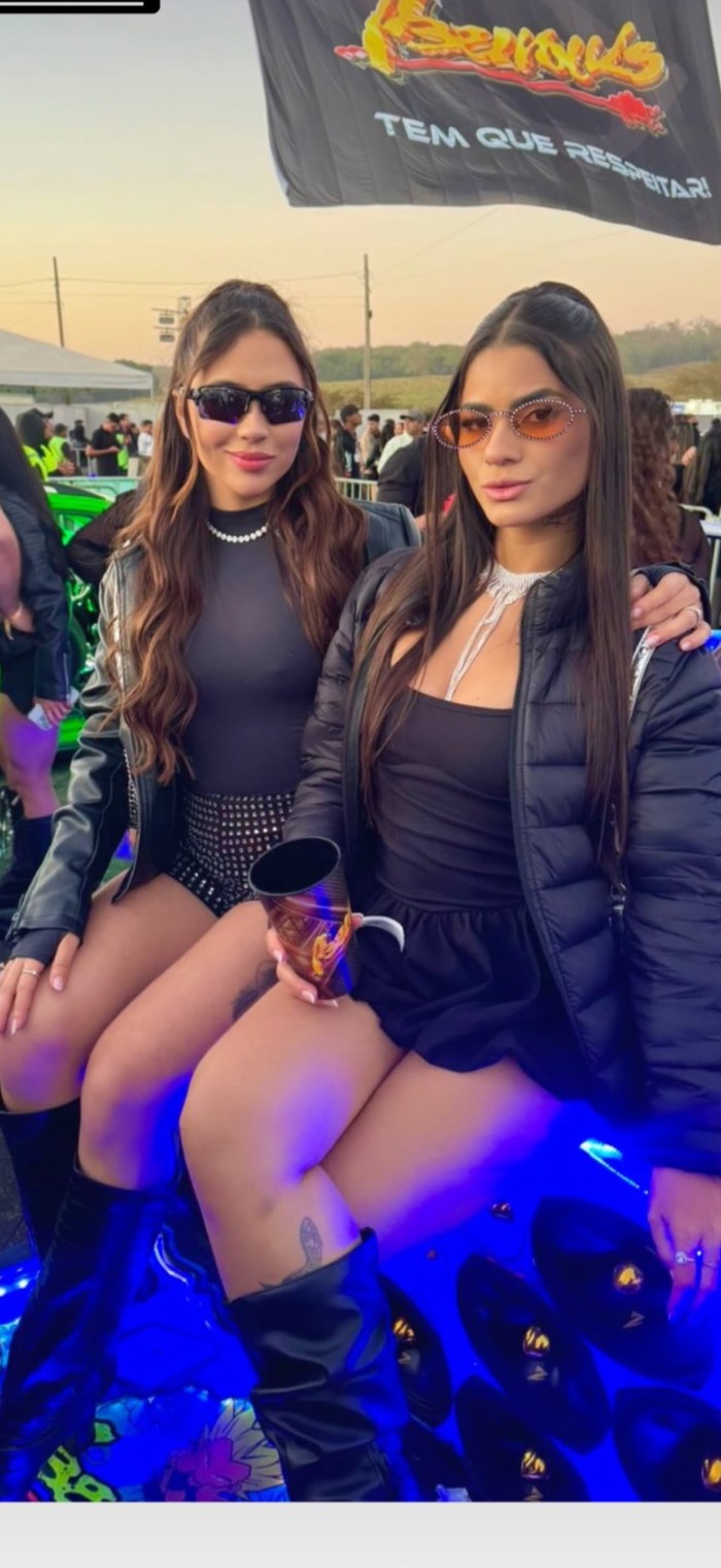 2 amigas cachonda reales
