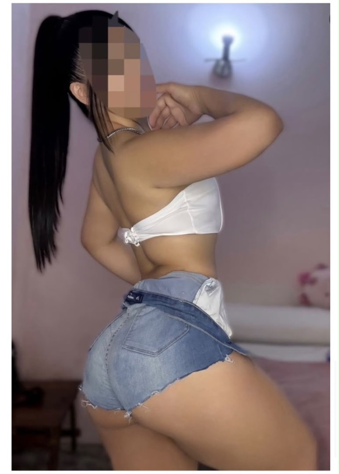 Niñata jovencita 19 años, primera vez en tu ciudad