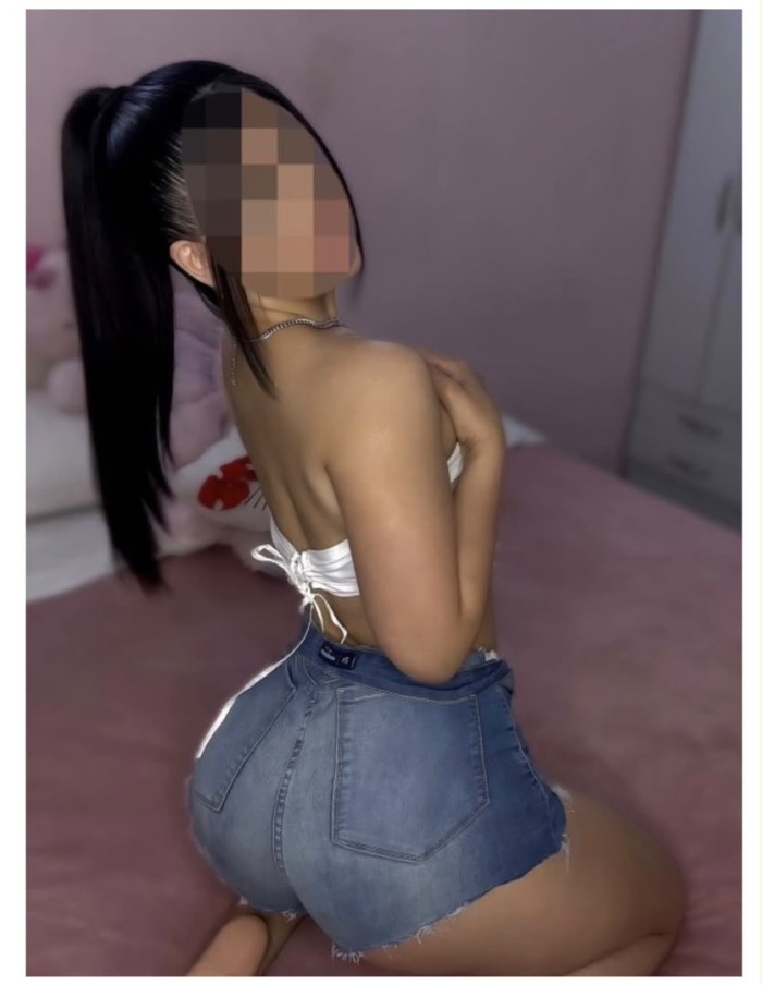 Niñata jovencita 19 años, primera vez en tu ciudad