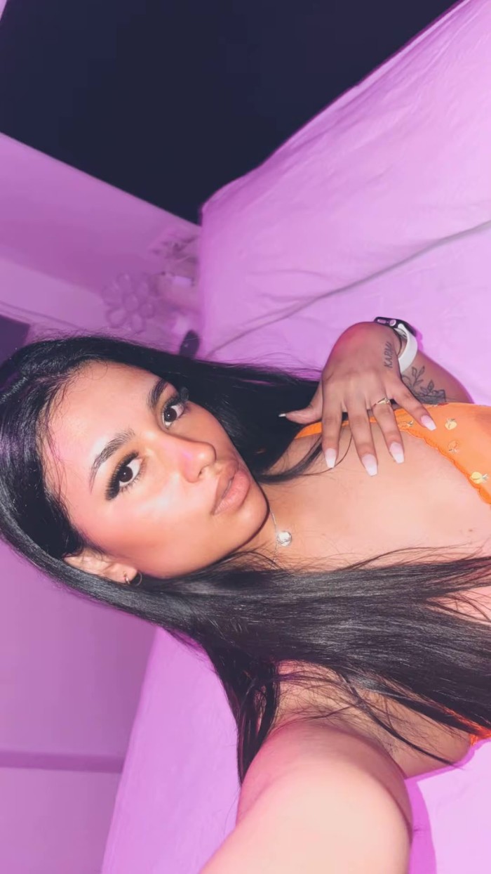 SOY XIMENA ME ENCANTA FOLLAR POR DETRAS VIENES?