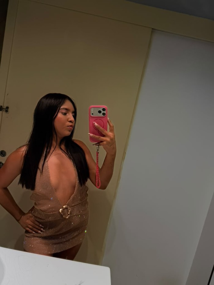 Exclusiva Discreta e irresistiblemente femenina