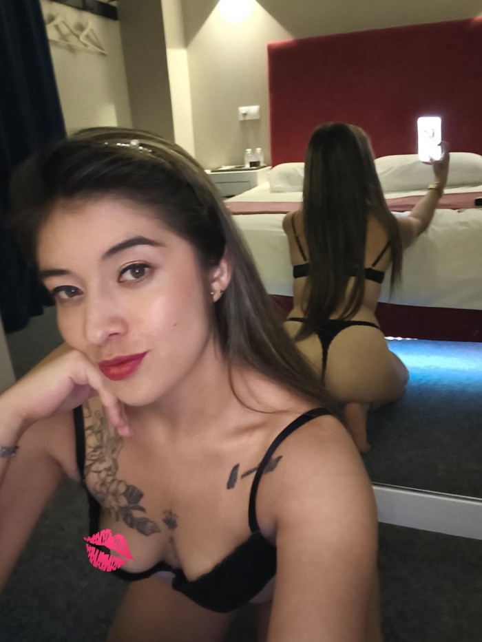 SOLO SALIDAS LATINA ARDIENTE Y PLACENTERA