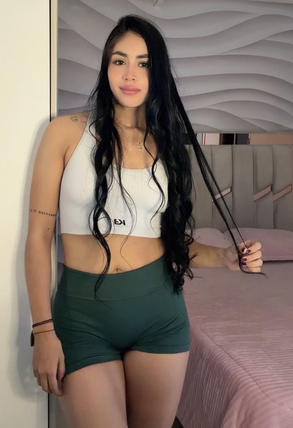 Sofía, dulce jovencita complaciente