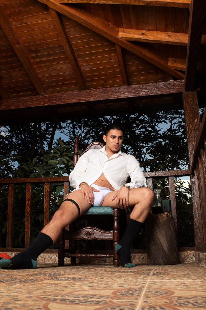 TE COMPLACERÉ EN TODO LO QUE PIDAS. ¡COLOMBIANO CO