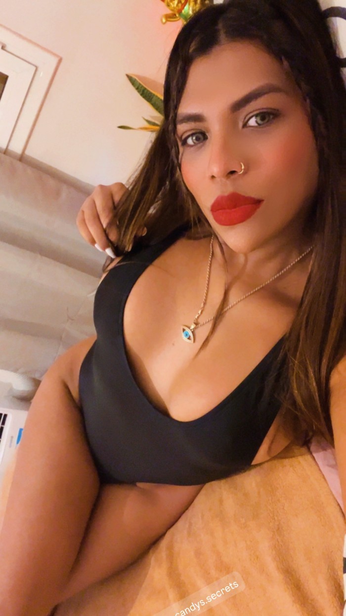 Tu puta ama Valentina cumple tus fantasía