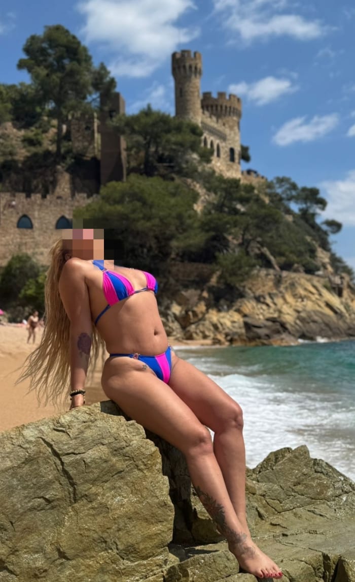 RUBIA EXUBERANTE FIESTERA DERROCHANDO ACTITUD 24/7