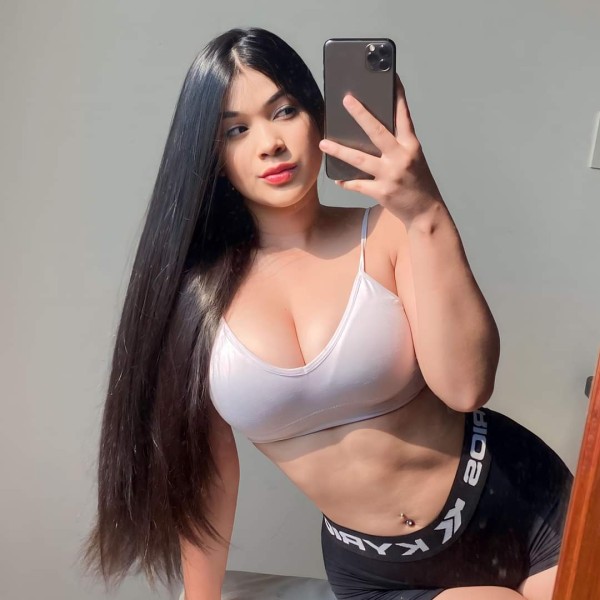 JOVENCITA 23 AÑITOS RECIEN LLEGADA FRANCES NATURAL