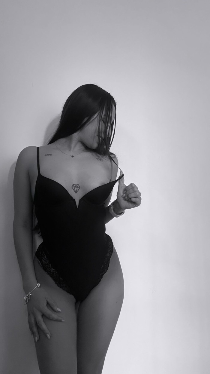 NOVEDAD DANIELA EN VALLS! FIESTERA CARIÑOSA MORBOSA Y MUY DISCRETA
