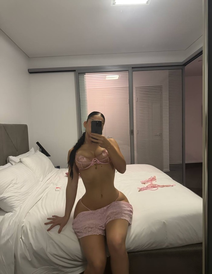 LINDA LATINA SIMPATICA DULCE CALIENTE