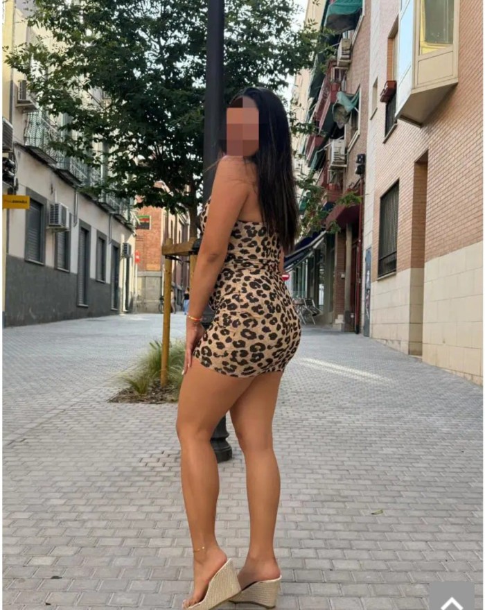 NOVEDAD LAURA ESPAÑOLA! MADURITA COMPLACIENTE FOGOSA IMPLICADA EN PAMPLONA