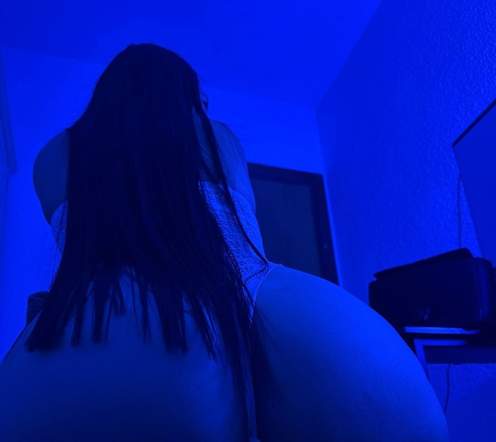 JOVENCITA COLOMBIANA TODO UN LUJO