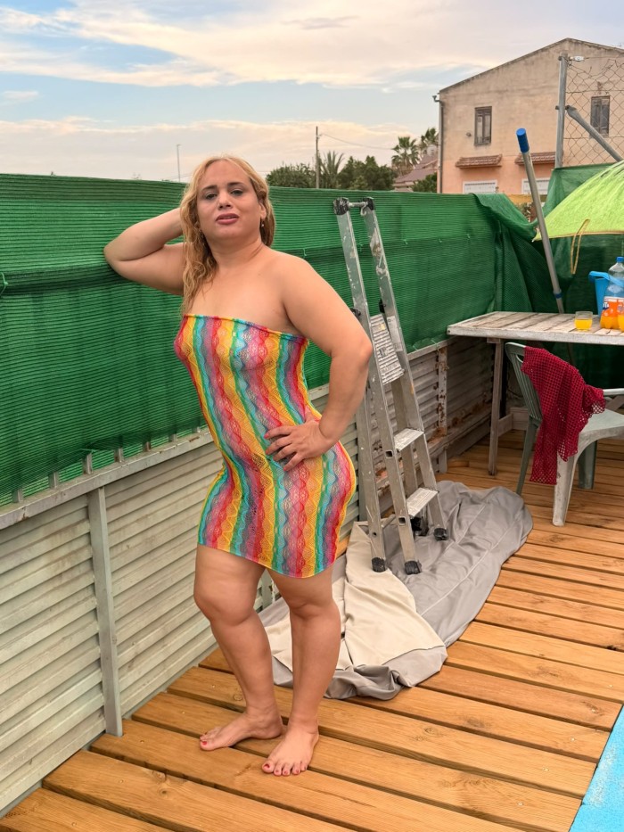 DELICIOSA LUJURIOSA IMPLICADA CACHONDA COMPLACIENT