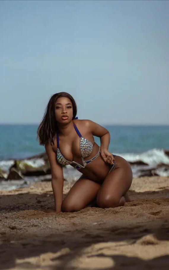 Sensualidad y elegancia en una sola mujer..