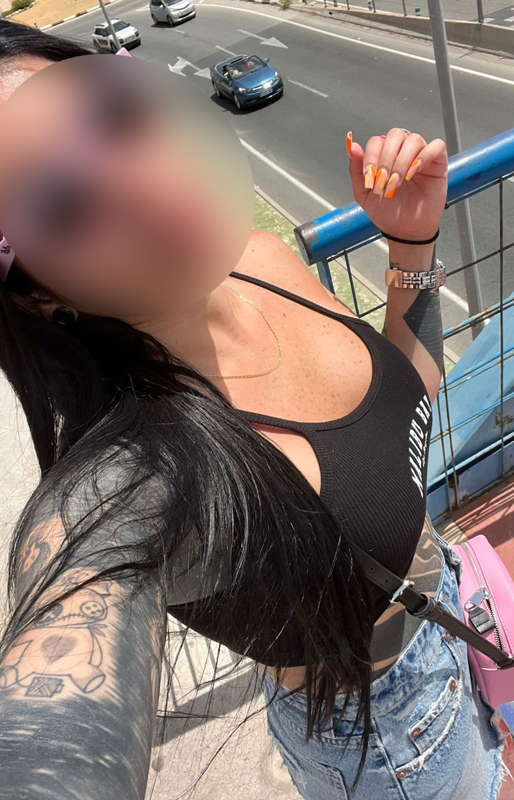 Mía: Elegante, sexy, muy cercana…para complacert