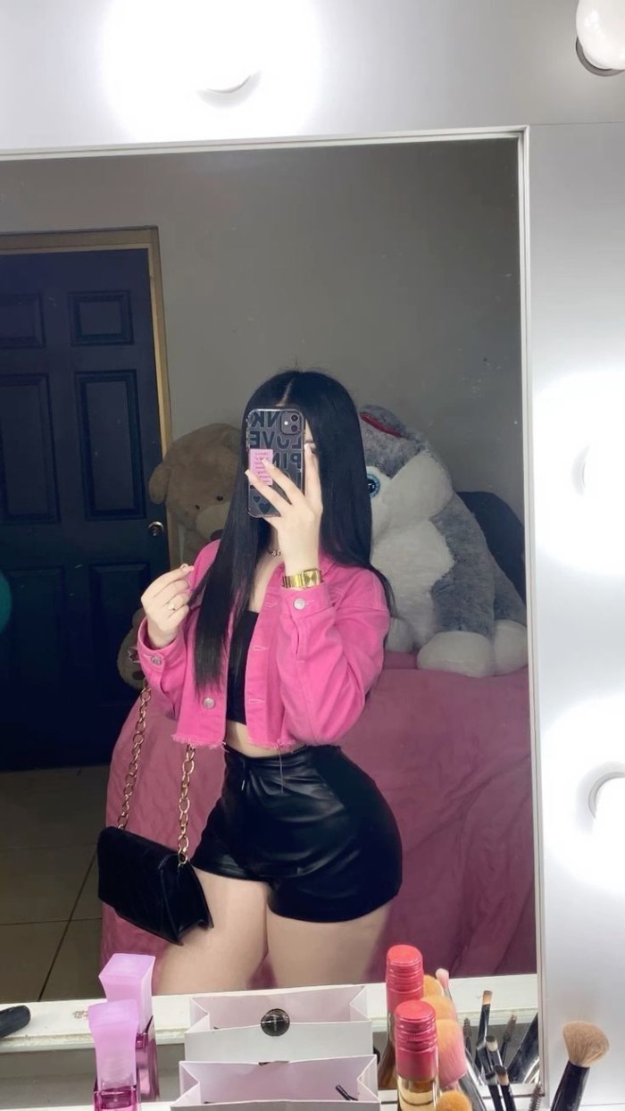 TRATO DE NOVIOS ,MUY CALIENTES SOLO SALIDAS