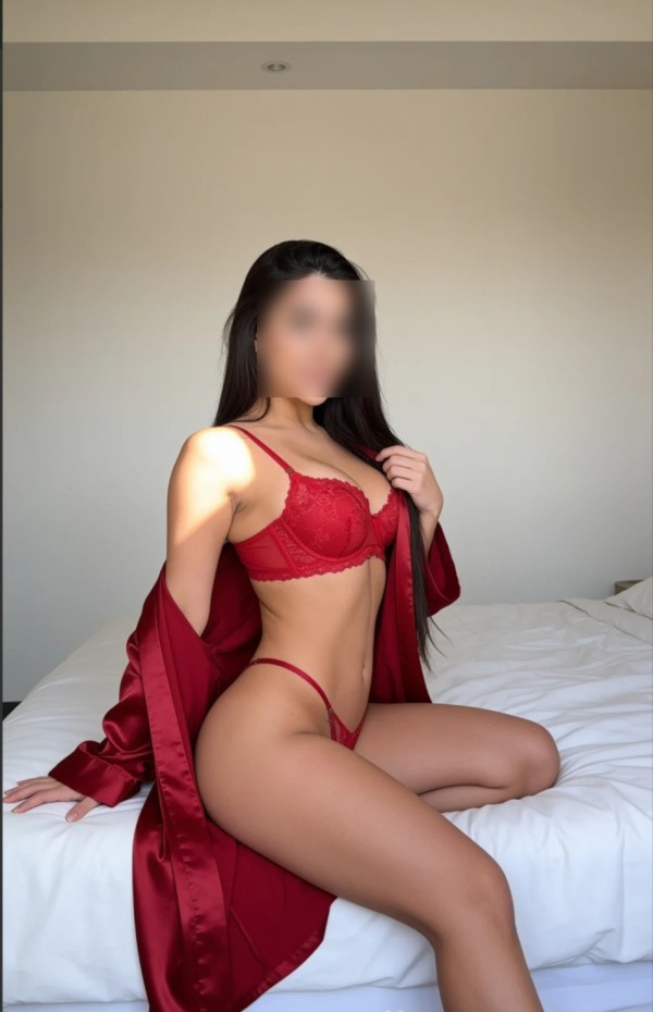 SOFIA PRECIOSA DAMA SENSUAL MUY FEMENINA