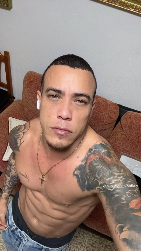 SOY SEXY TODO UN ENCANTO Y DOY SEGURIDAD 613998179