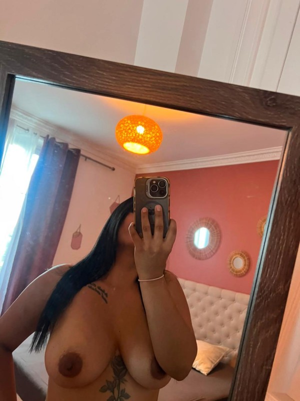 JULIANA NOVEDAD 642265537 Tu putita  caliente y te la chupo bien rico papi