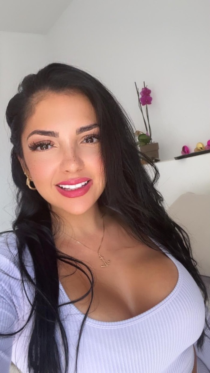 ISABELA COLOMBIANA CACHONDA FULL ANAL PUERTO BANÚS