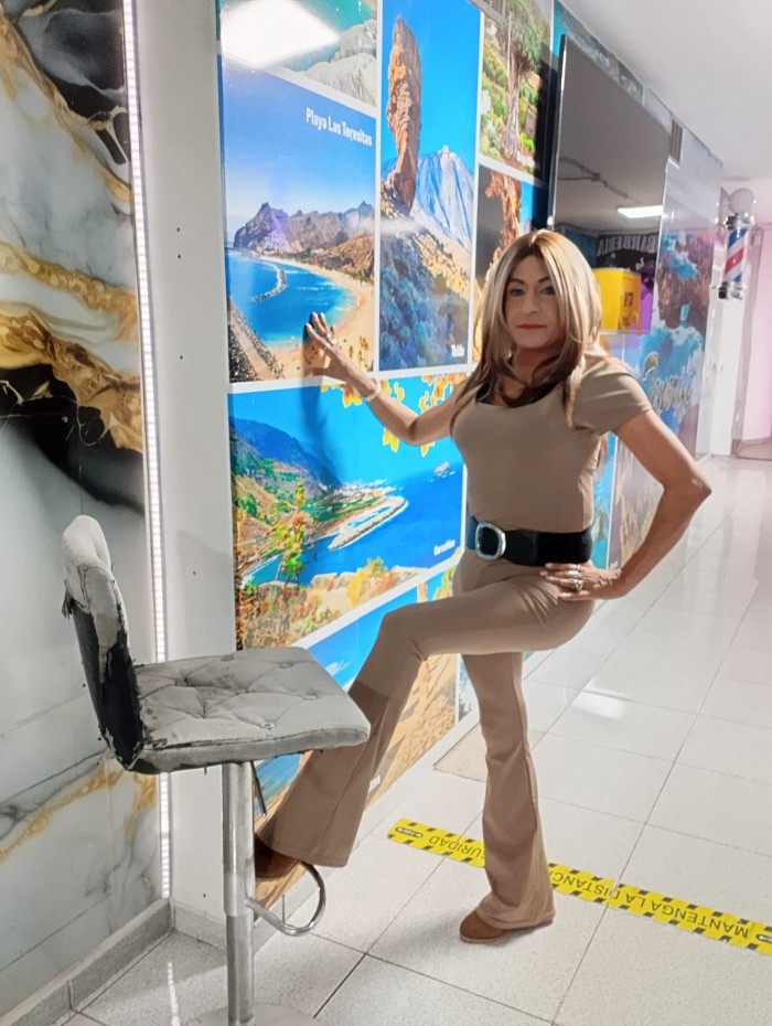 EN LAS AMERICAS TRANS UNICA CON GANAS DE SEXO DURO