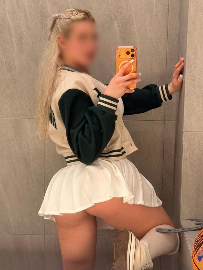 IMPLICADA CACHONDA LUJURIOSA DESEOSA DE PLACER