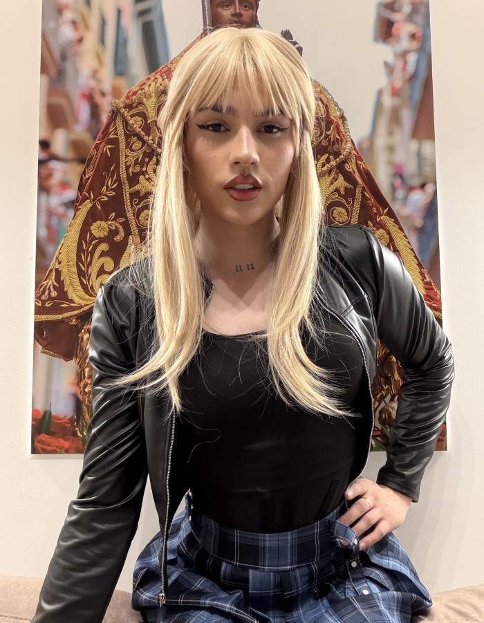 EMMA JOVEN TRANS FIESTERA Y JUGUETONA